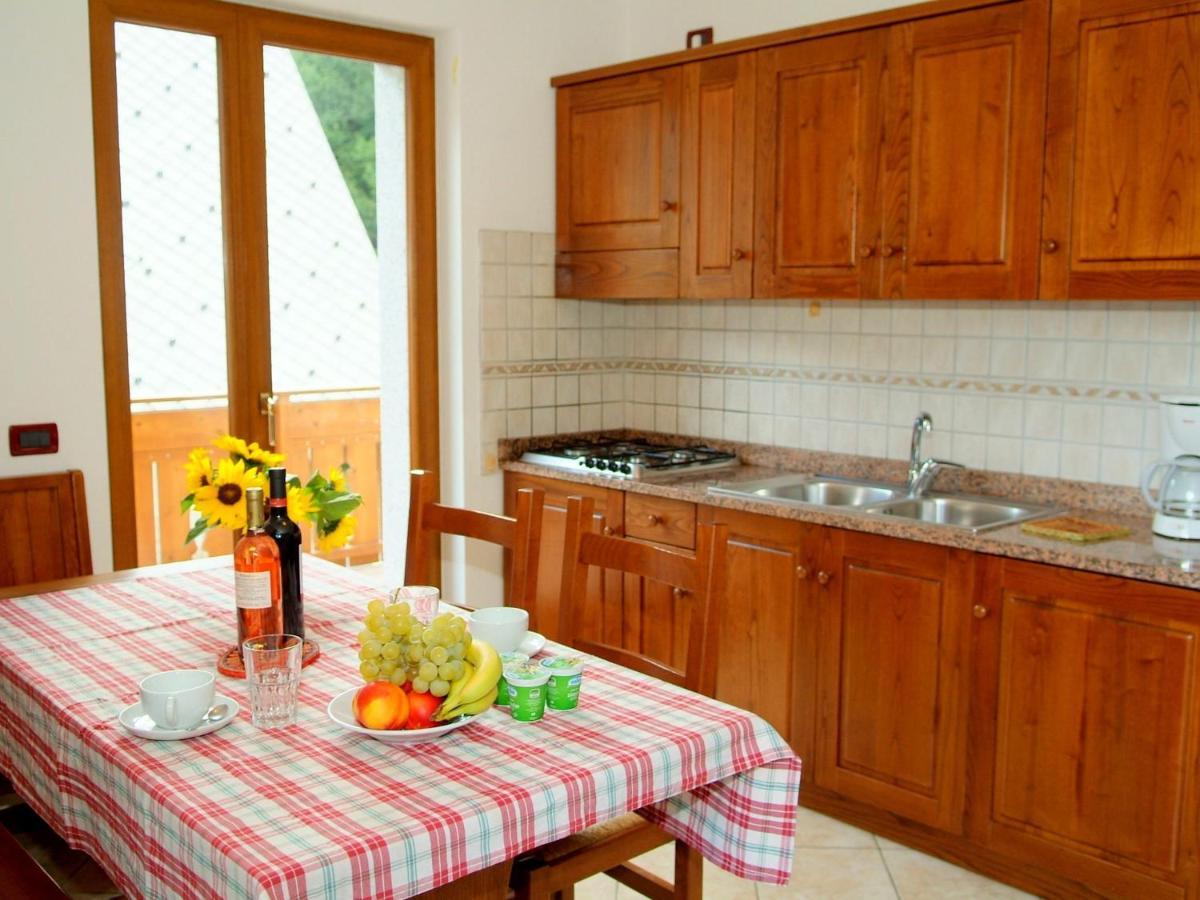 Belvilla By Oyo Villa Etti Bilo - Fronte Lago Molina di Ledro Exteriör bild